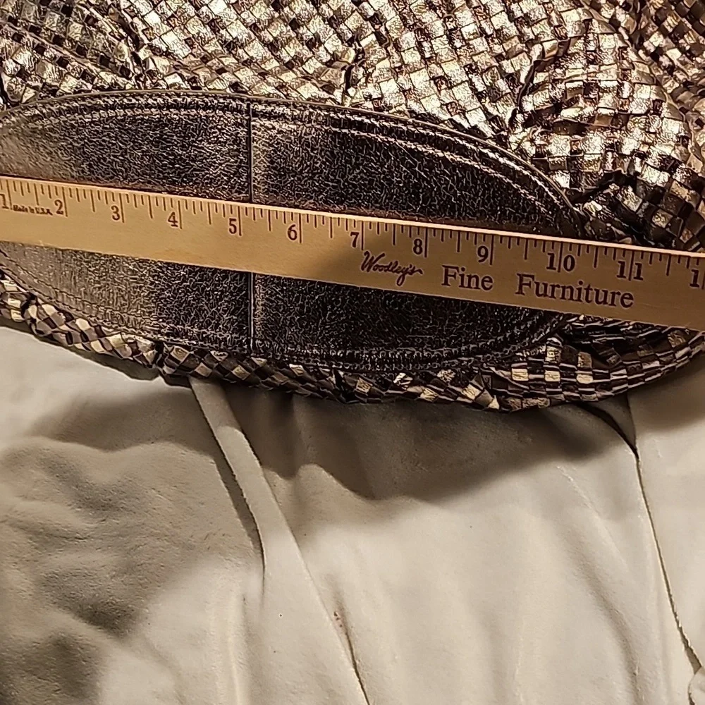 Elliott Lucca woven metallic hobo bag roomy excellent condition